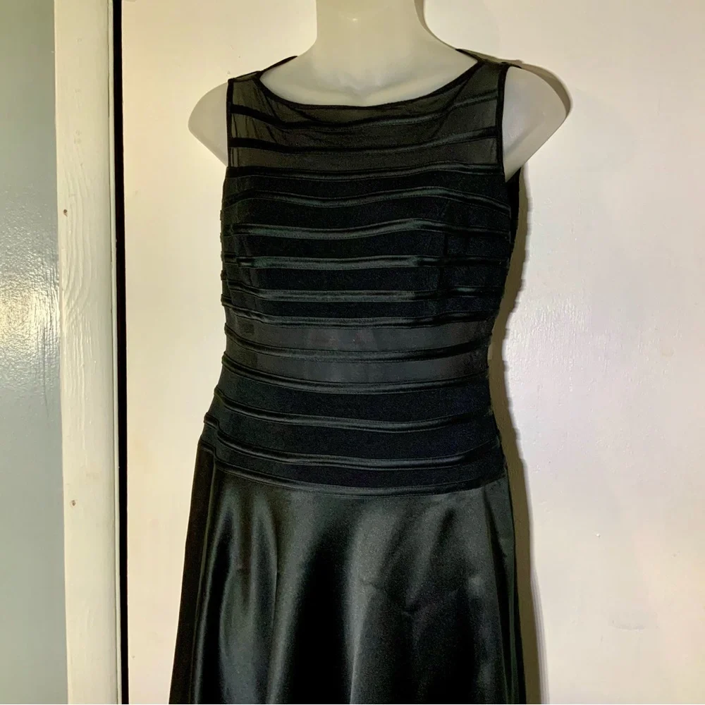 Black Sleeveless Taffeta Long Gown Dress Sz 6 Peekaboo bodice - Picture 12 of 15